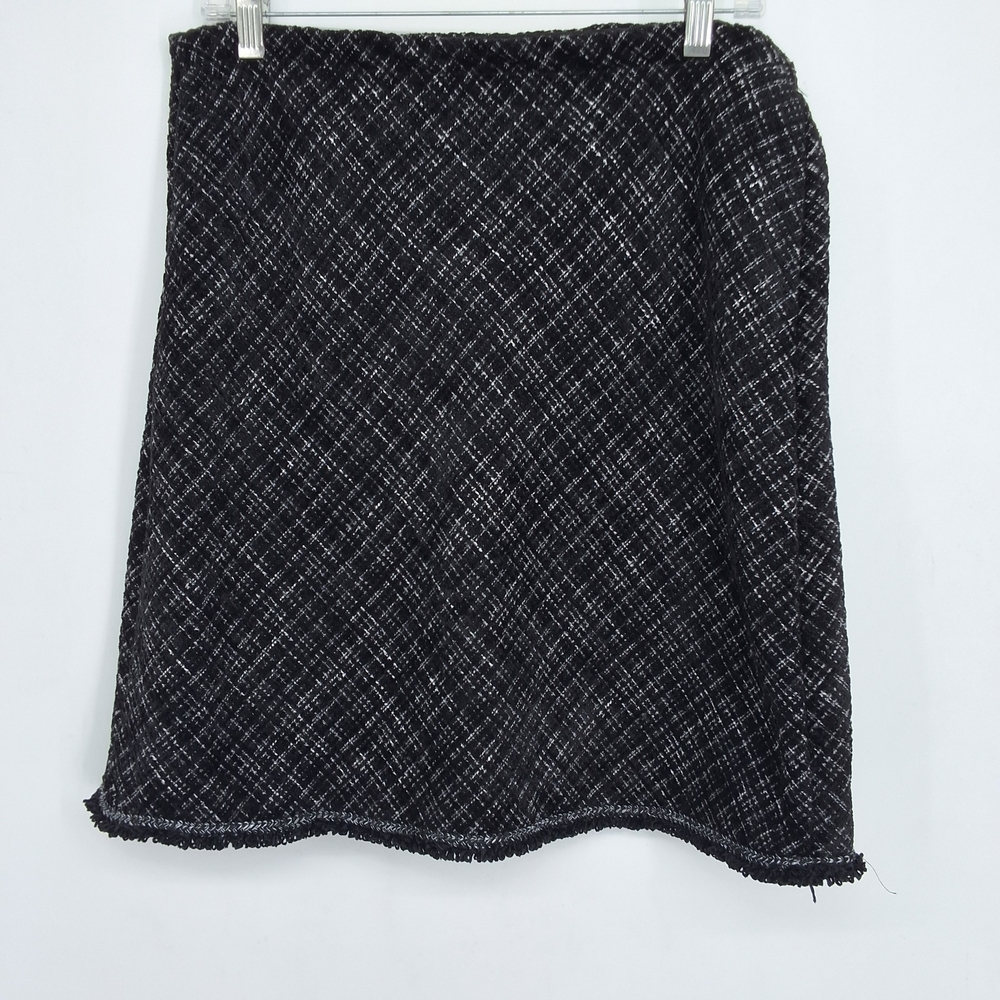 Max Studio Large Black and White Tweed Pencil Skirt